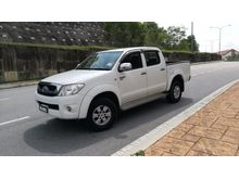 2011 Toyota Hilux 2.5 G Pickup Truck