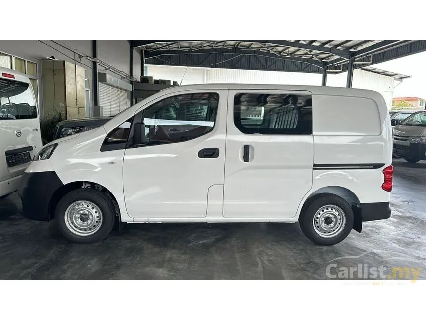 2026 Nissan NV200 Semi Panel Van