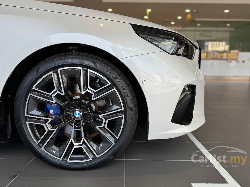 2026 BMW i5 eDrive40 M Sport Sedan