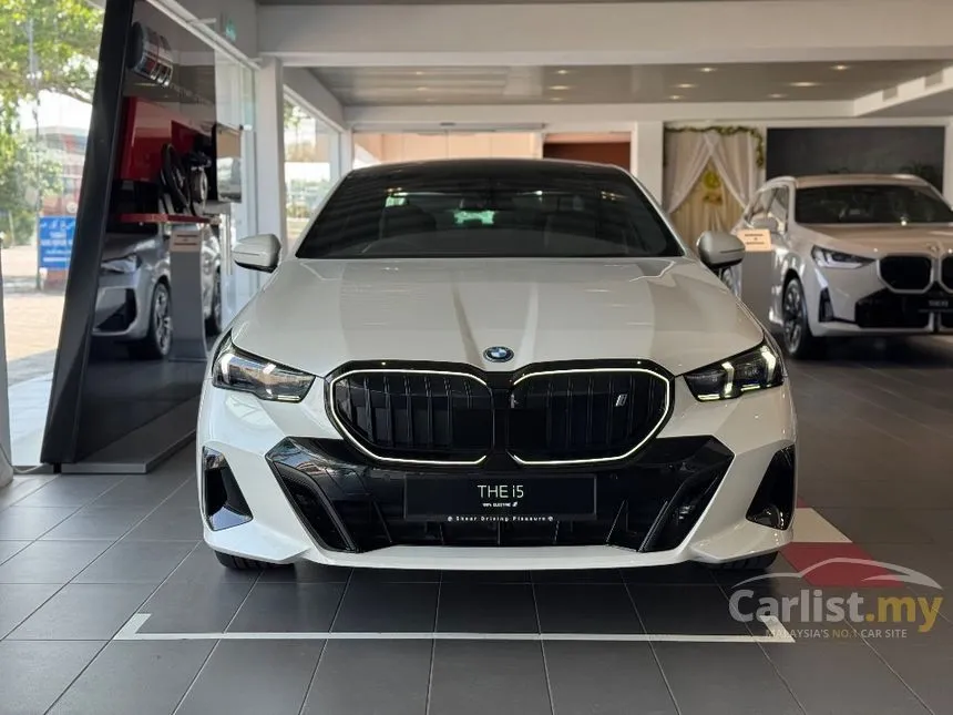 2026 BMW i5 eDrive40 M Sport Sedan