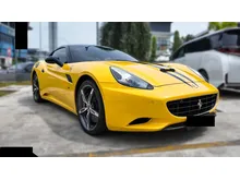2013 Ferrari California 4.3 Convertible, New paint, 20 inch rim, Carbon door handle, Yellow seat stitching, Headrest logo, Yellow seatbelts