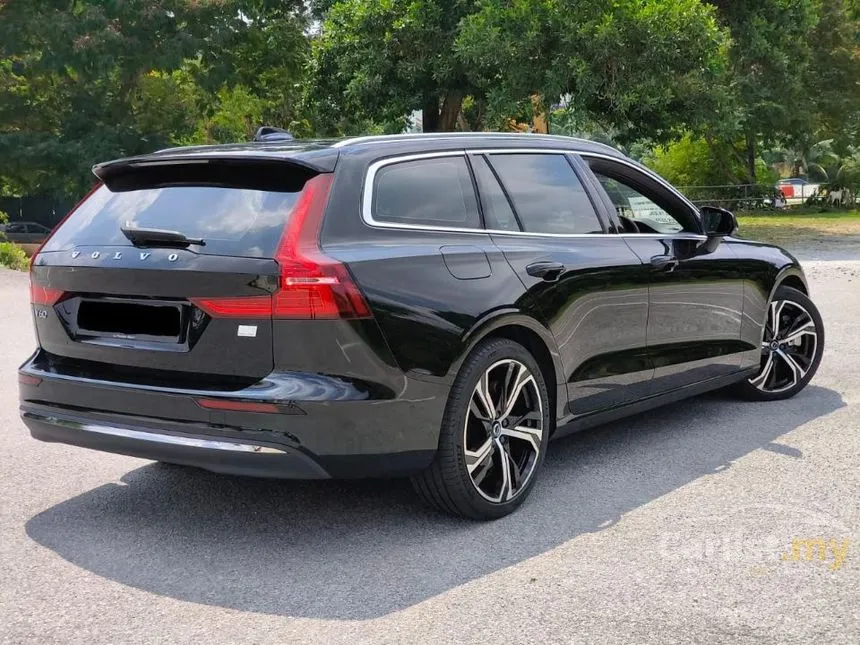 2022 Volvo V60 Recharge T8 Inscription Wagon