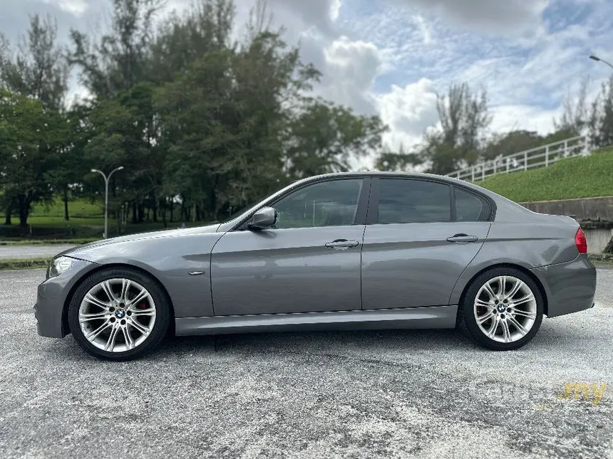2010 BMW 320i Sports Sedan
