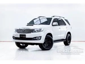 2015 Toyota FORTUNER 2.5 V SUV