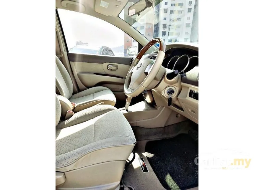 2010 Nissan Grand Livina Comfort MPV