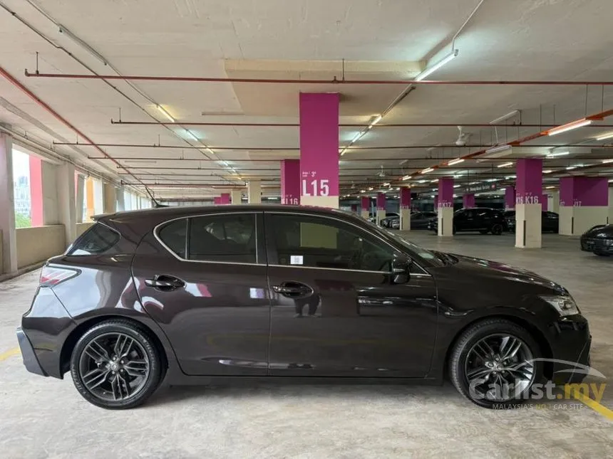 2012 Lexus CT 200h Luxury Hatchback