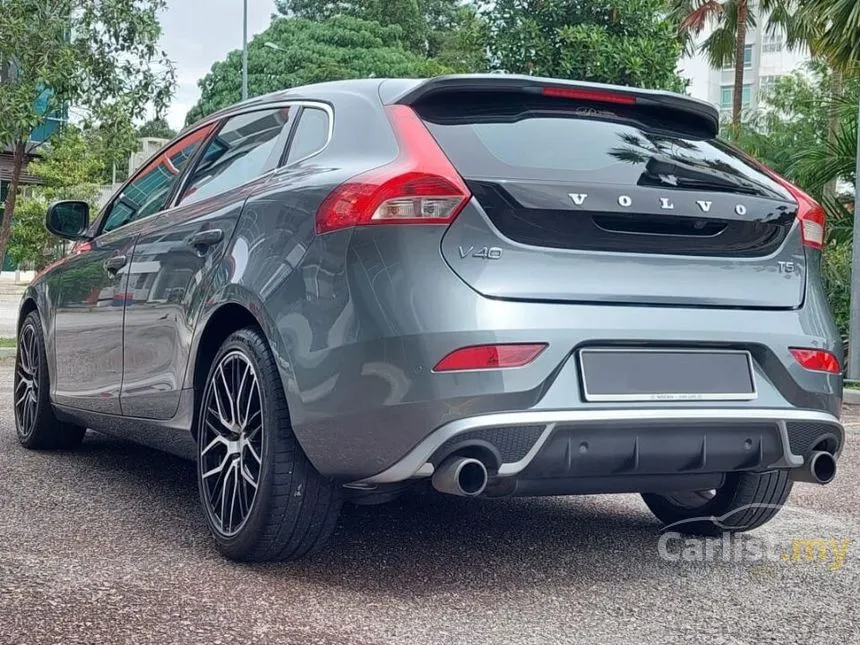 2017 Volvo V40 T5 Inscription Hatchback