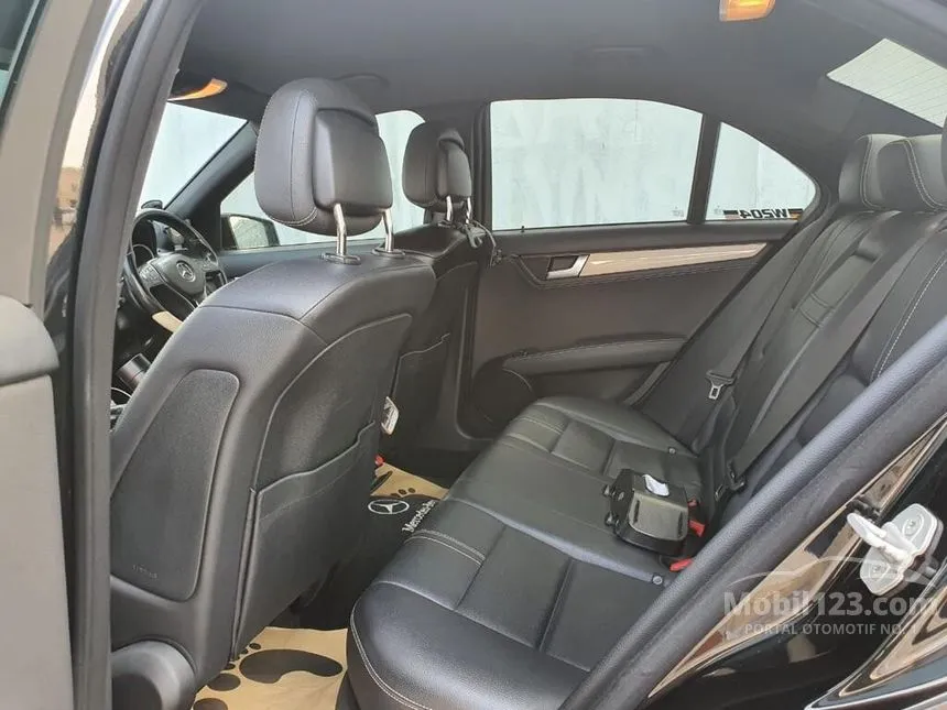 2011 Mercedes-Benz C180 Sedan