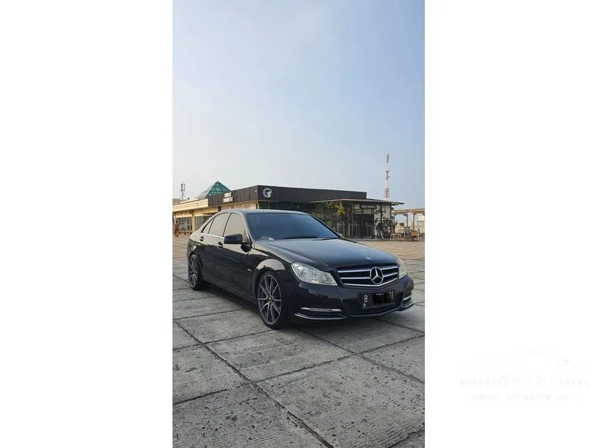 2011 Mercedes-Benz C180 Sedan