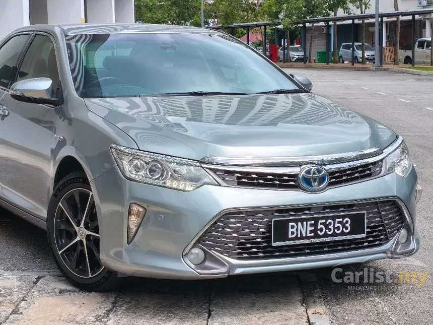 2015 Toyota Camry Hybrid Sedan