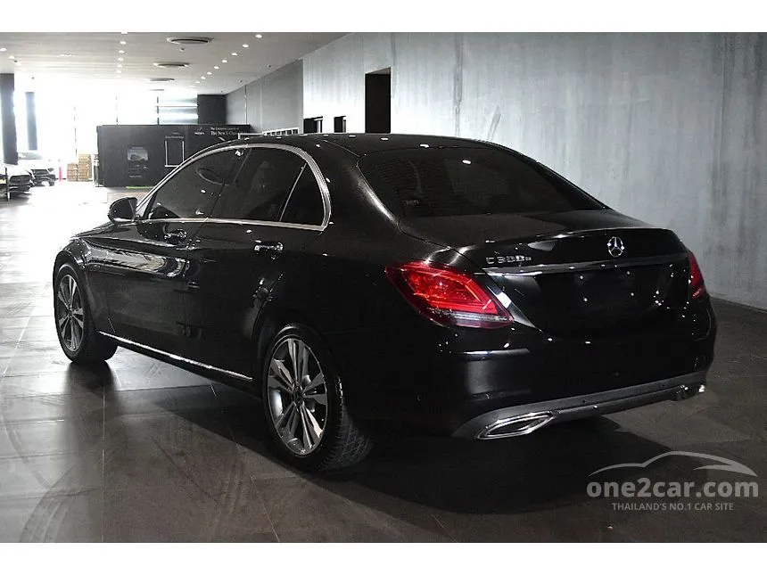 2021 Mercedes-Benz C300 e Avantgarde Sedan