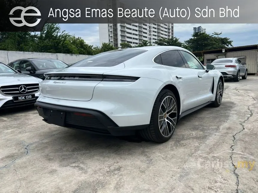 2021 Porsche Taycan 4S Sedan