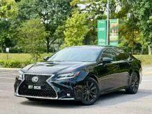 ON THE ROAD 2014 Lexus ES 250 2.5 Luxury Sedan