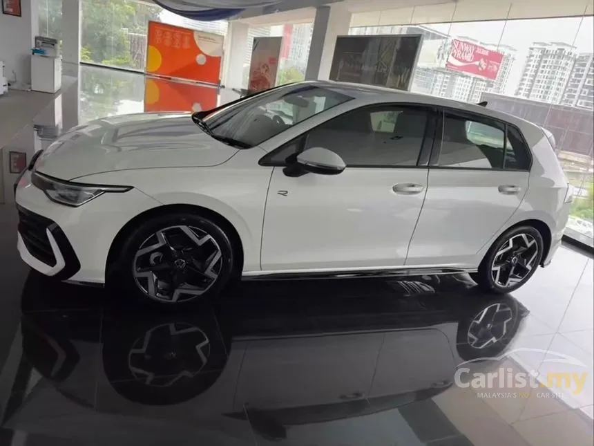 2026 Volkswagen Golf eTSI R-Line Hatchback