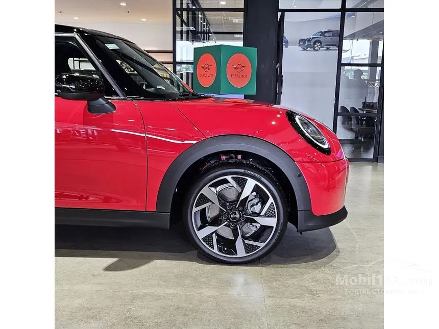2025 MINI Cooper S 5 Door Hatchback