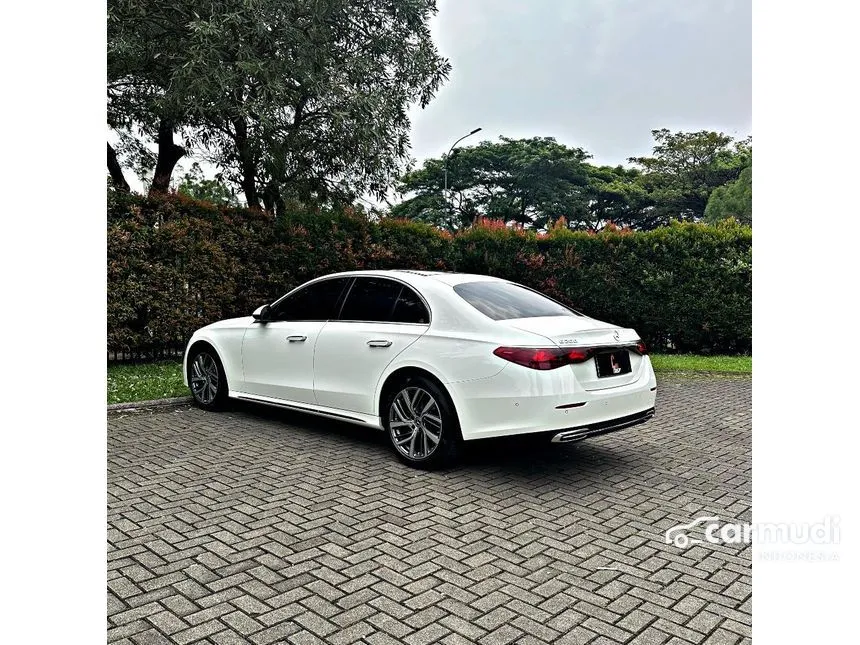 2025 Mercedes-Benz E200 Exclusive Line Sedan