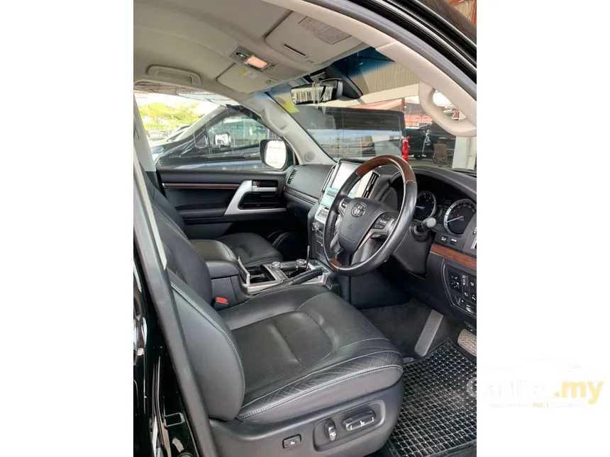 2019 Toyota Land Cruiser ZX SUV