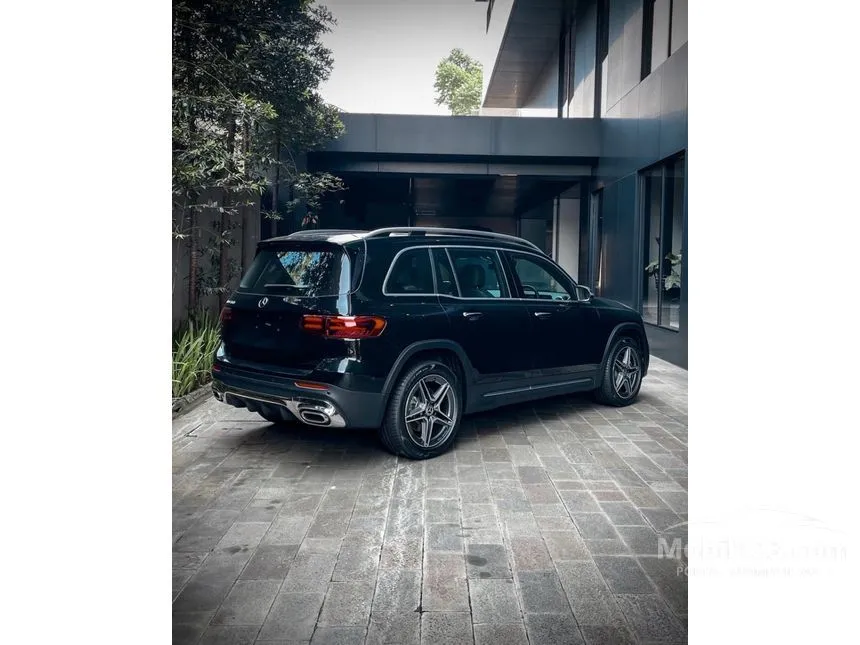 2024 Mercedes-Benz GLB200 AMG Line SUV