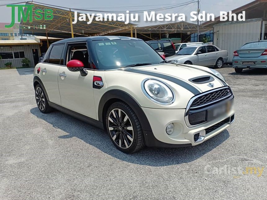 MINI 5 Door 2015 Cooper S 2.0 in Selangor Automatic MINI 5 Door 2015 Cooper S 2.0 in Selangor Automatic