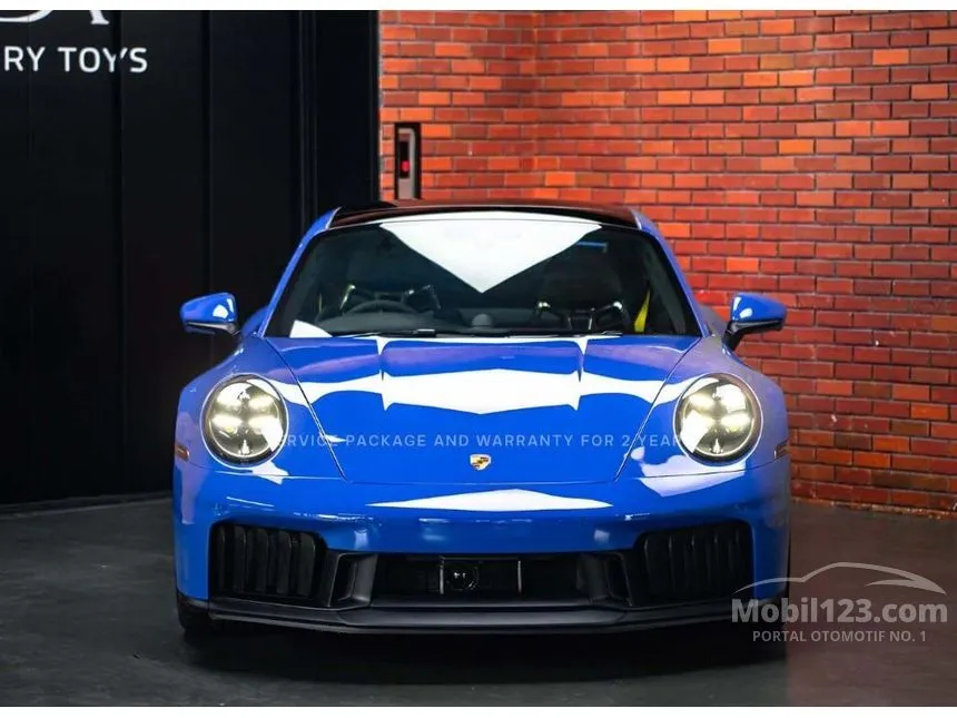 2025 Porsche 911 Carrera GTS Coupe