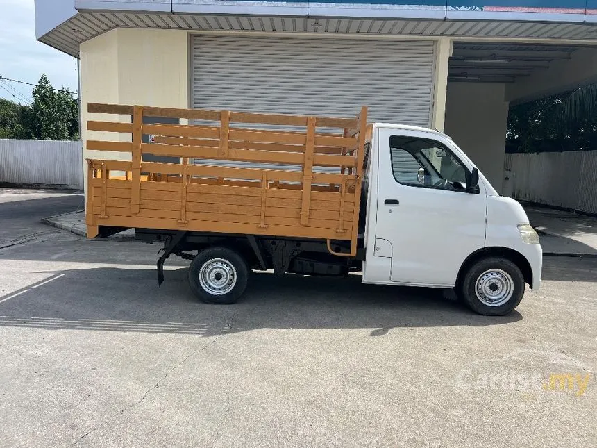 2018 Daihatsu Gran Max Wooden Cargo Lorry