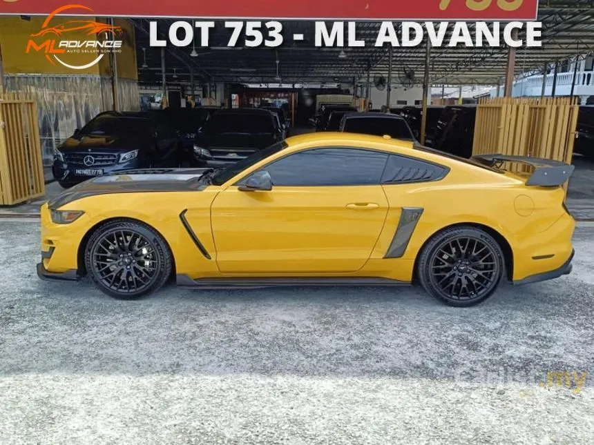 2017 Ford MUSTANG EcoBoost Coupe