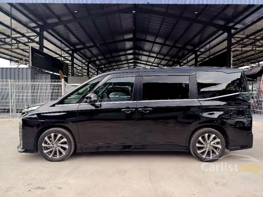 2023 Toyota Voxy S-Z MPV