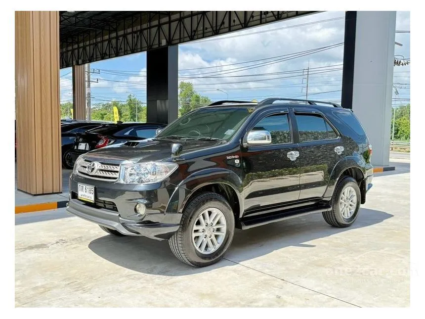 2011 Toyota FORTUNER V SUV