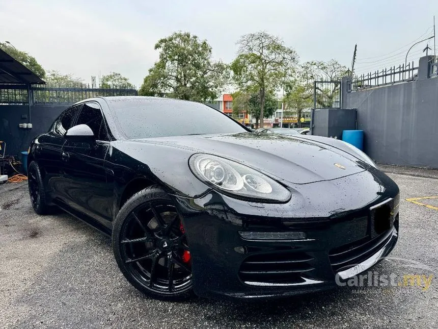 2013 Porsche Panamera Hatchback
