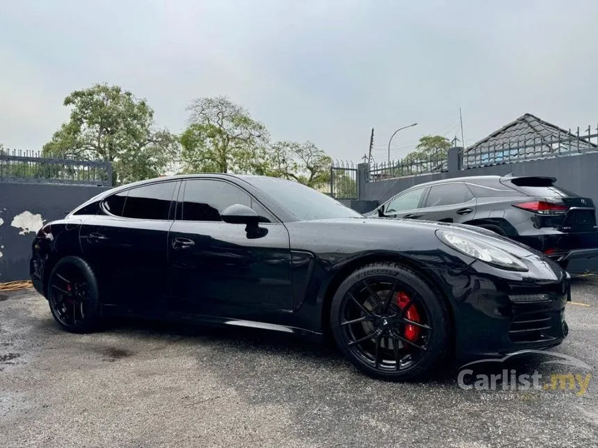 2013 Porsche Panamera Hatchback