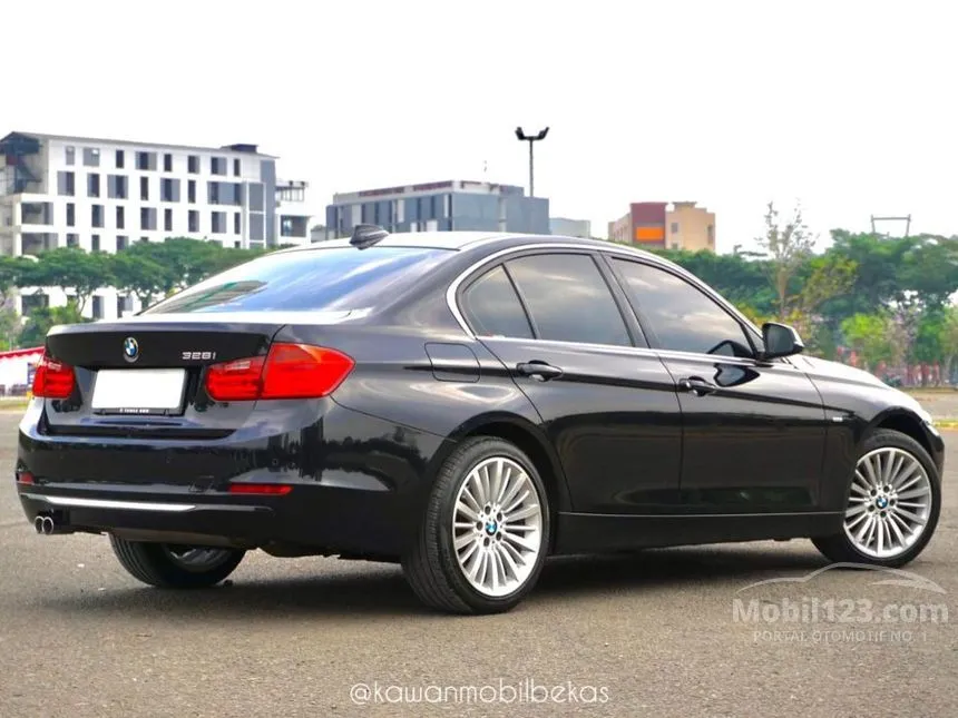 2015 BMW 328i Luxury Sedan