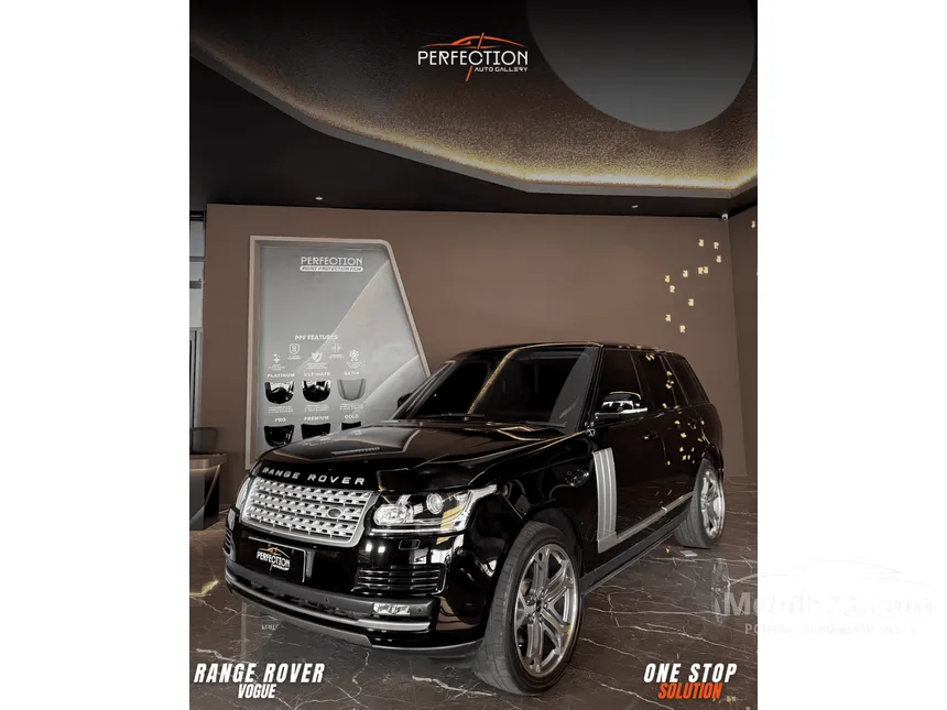 2017 Land Rover Range Rover Vogue SUV
