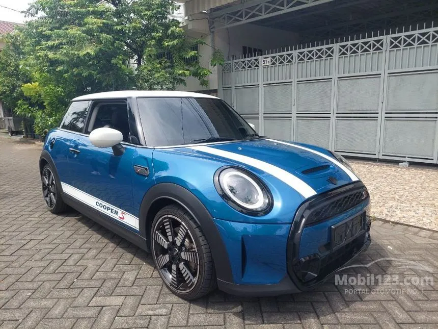 Jual Mobil MINI Cooper 2022 S Electric Level 3 di Jawa Timur Automatic Hatchback Biru Rp 750.000.000