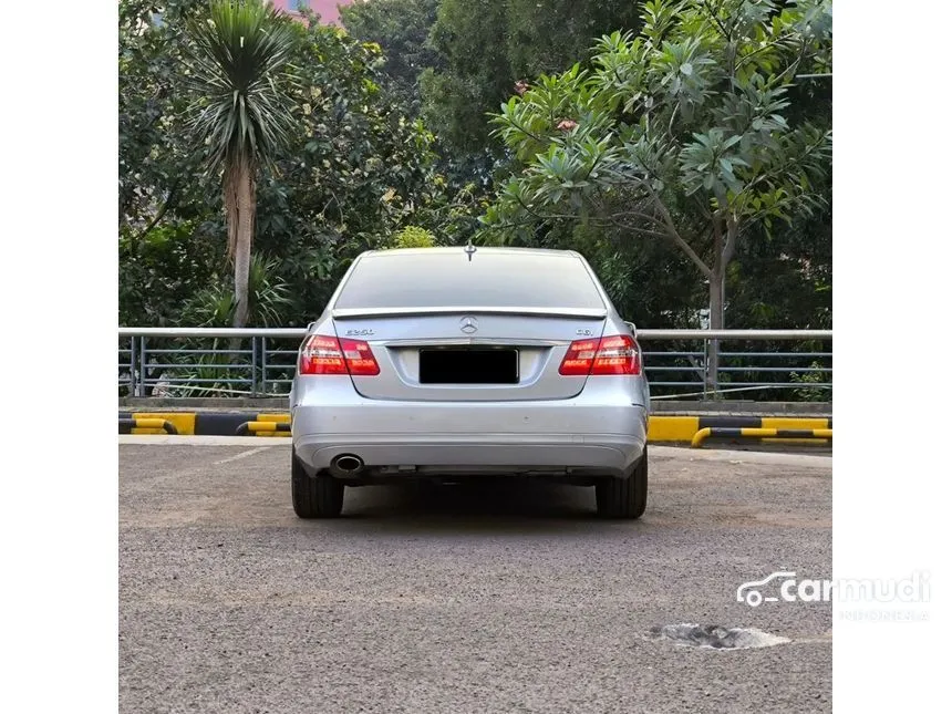 2010 Mercedes-Benz E250 CGI Avantgarde Sedan