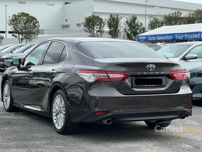 2020 Toyota Camry V Sedan