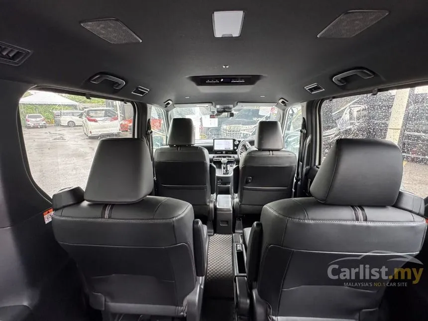 2022 Toyota Voxy S-Z MPV