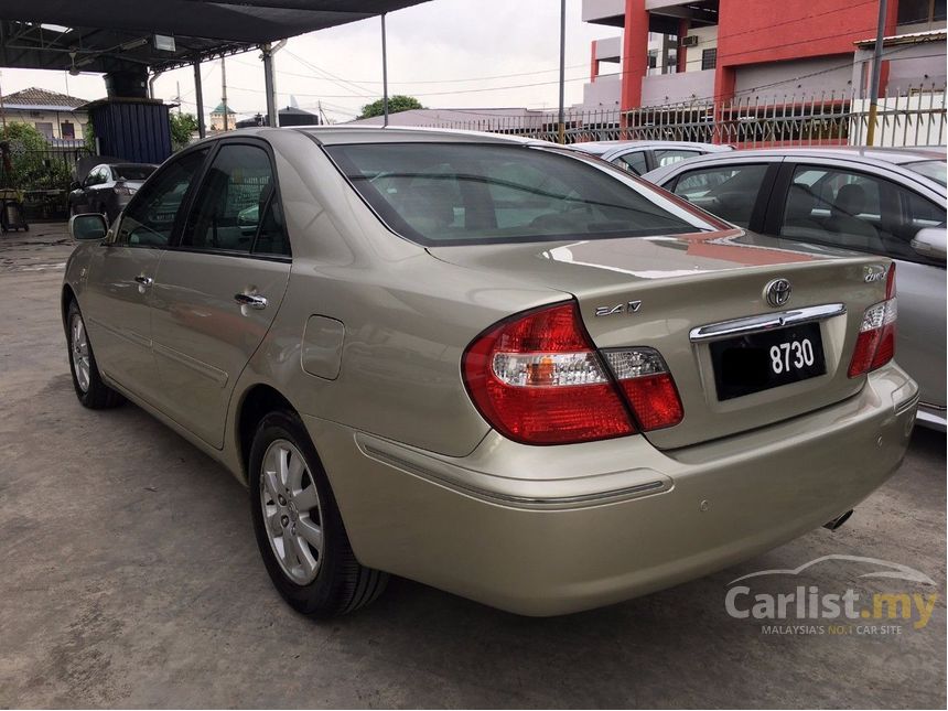 Toyota Camry 2004 V 2.4 in Selangor Automatic Sedan Gold 