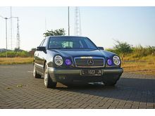 1997 Mercedes-Benz E230 2.3 W210 2.3 Automatic Sedan