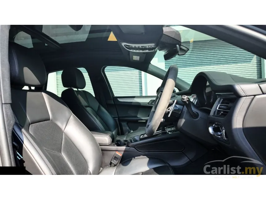 2021 Porsche Macan Turbo SUV