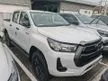 New 2025 Toyota Hilux 2.4 E Dual Cab Pickup Truck with Sport bar
