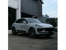 2022 Porsche Macan 2.0 Facalift PDLS + Sport Chrono Price Negotiable