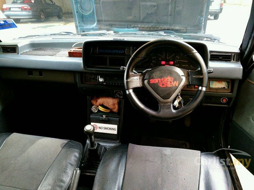 1987 mazda 323 interior