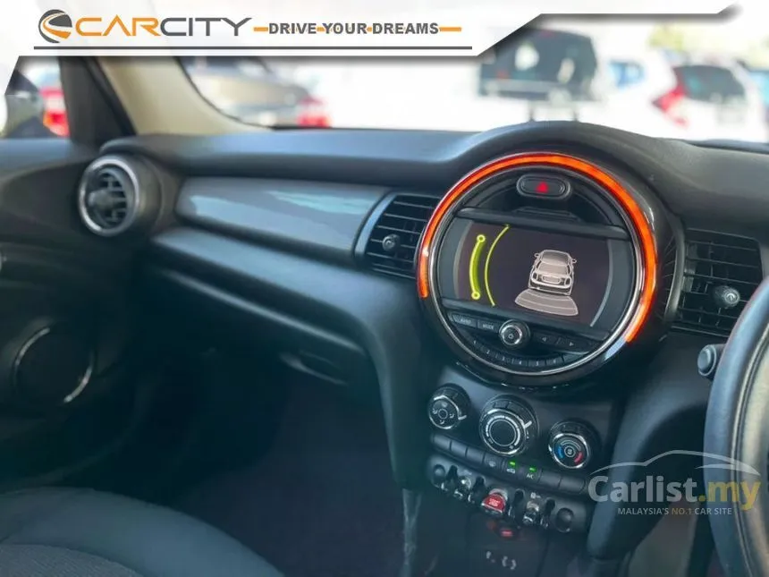 2016 MINI Cooper 5 Door Hatchback