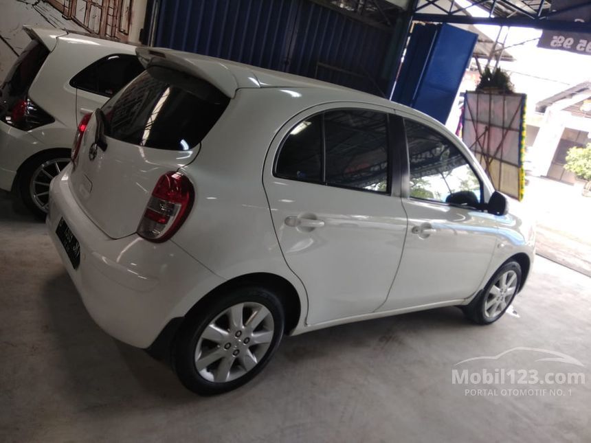 Jual Mobil Nissan March 2010 XS 1.2 di Banten Automatic 