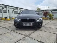 2019 BMW 320i 2.0 Sport Shadow Edition Sedan