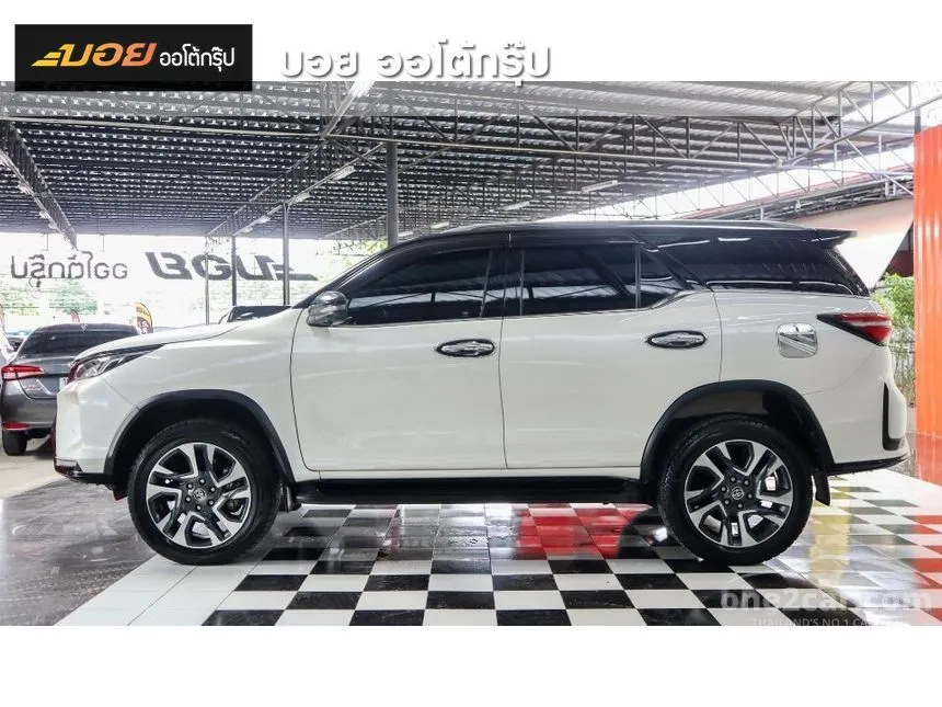 2021 Toyota Fortuner Legender SUV