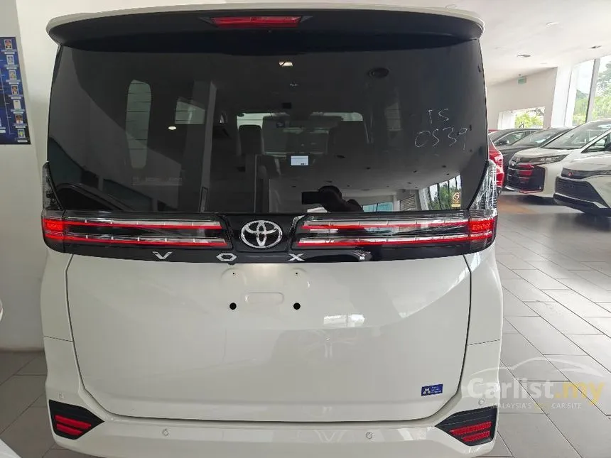 2022 Toyota Voxy S-Z MPV