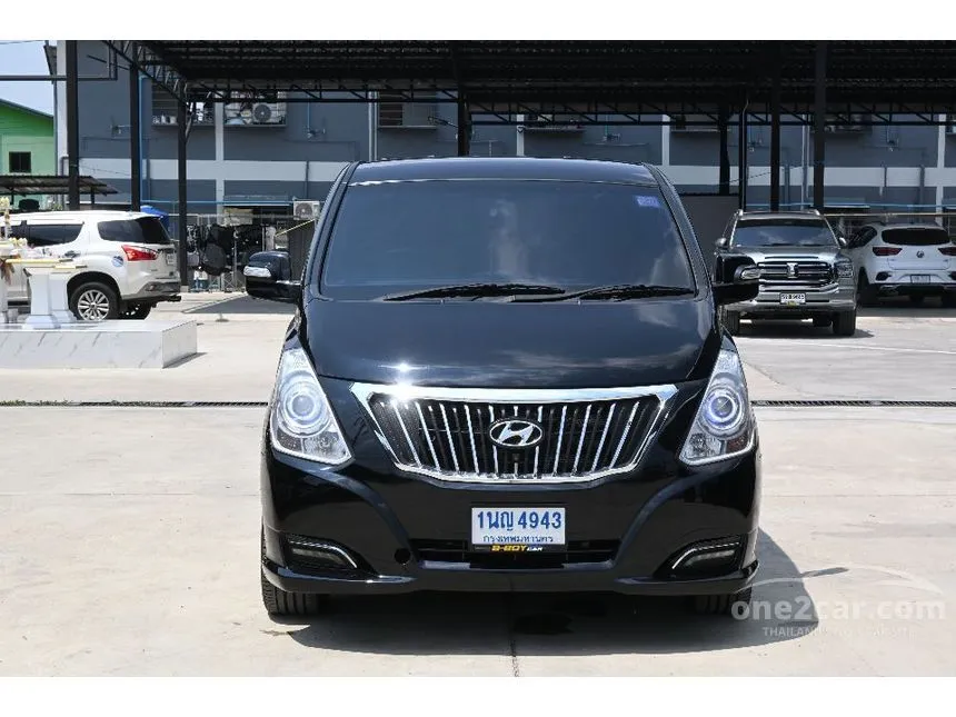2017 Hyundai H-1 Deluxe Van