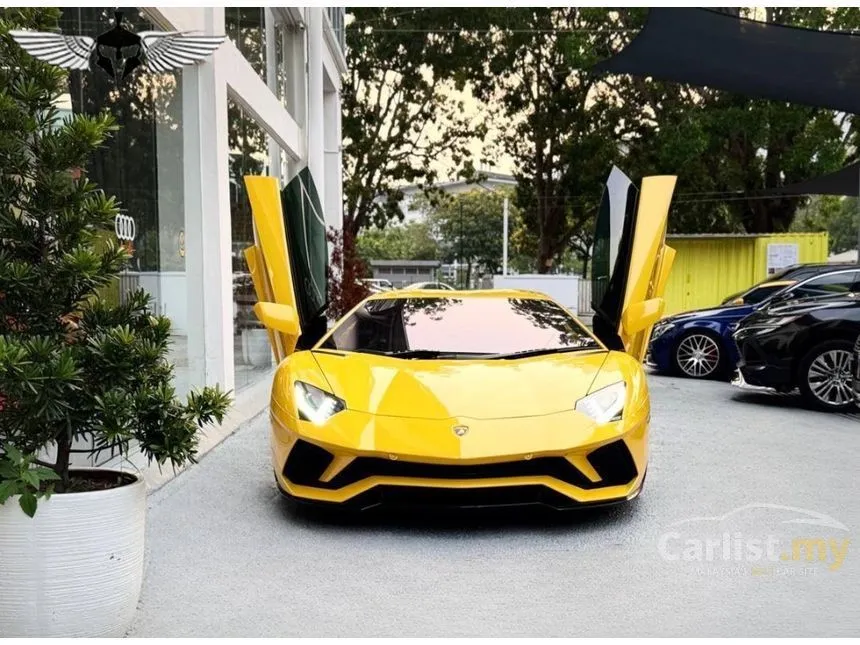 2017 Lamborghini Aventador S Coupe