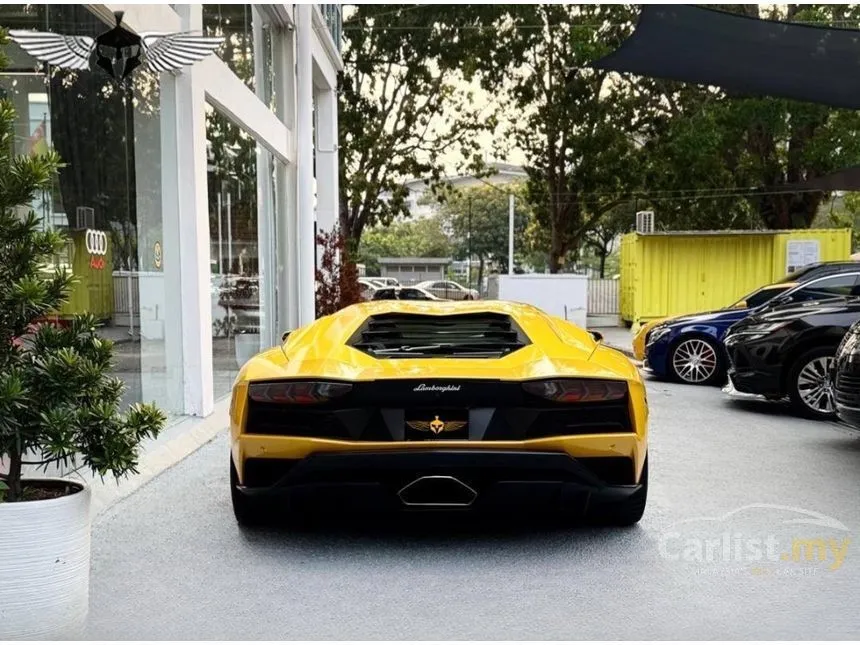 2017 Lamborghini Aventador S Coupe